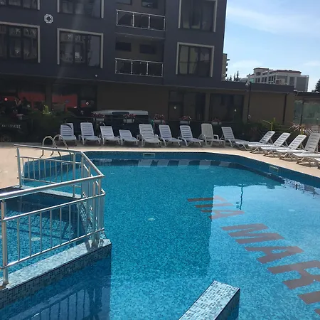 Tia Maria ساني بيتش