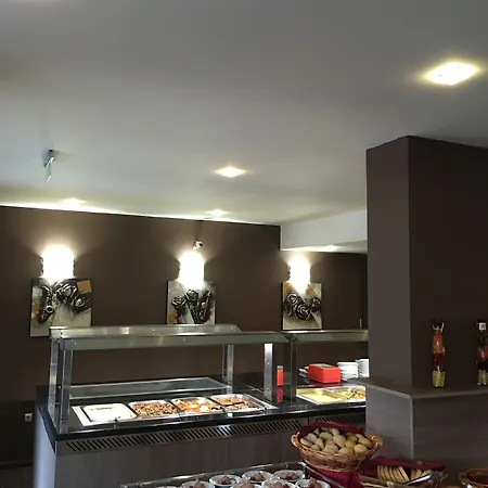 Tia Maria ساني بيتش