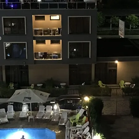 Tia Maria فندق ساني بيتش