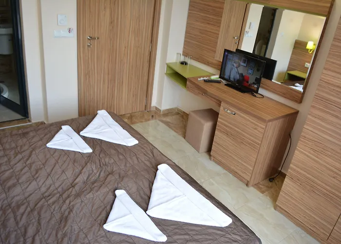 Хотел Tia Maria 3*