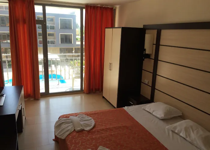 Хотел Tia Maria 3*