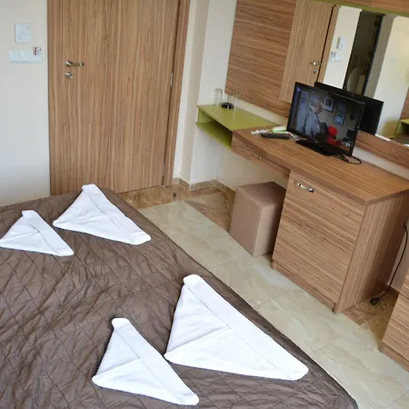 Хотел Tia Maria 3*