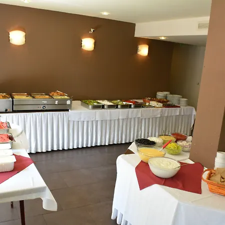 Хотел Tia Maria 3*