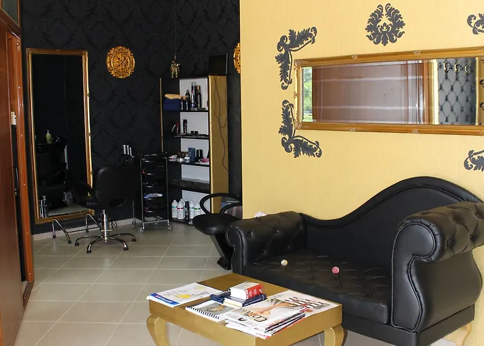 Tia Maria فندق 3*